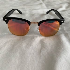 Men’s Reflective Sunglasses